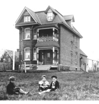 Charles Winter House at top of Hawthorne hill - c1900